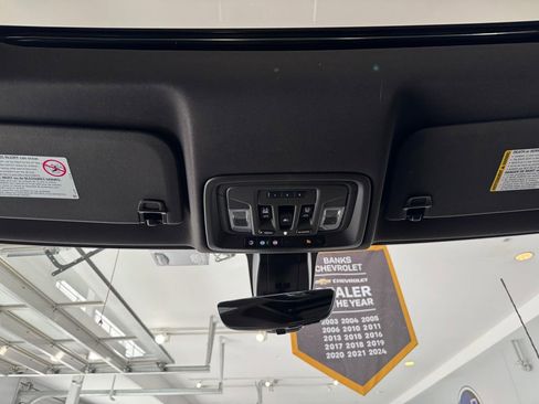 Certified 2022 GMC Sierra 3500 Denali w/ Denali Ultimate Package image 31