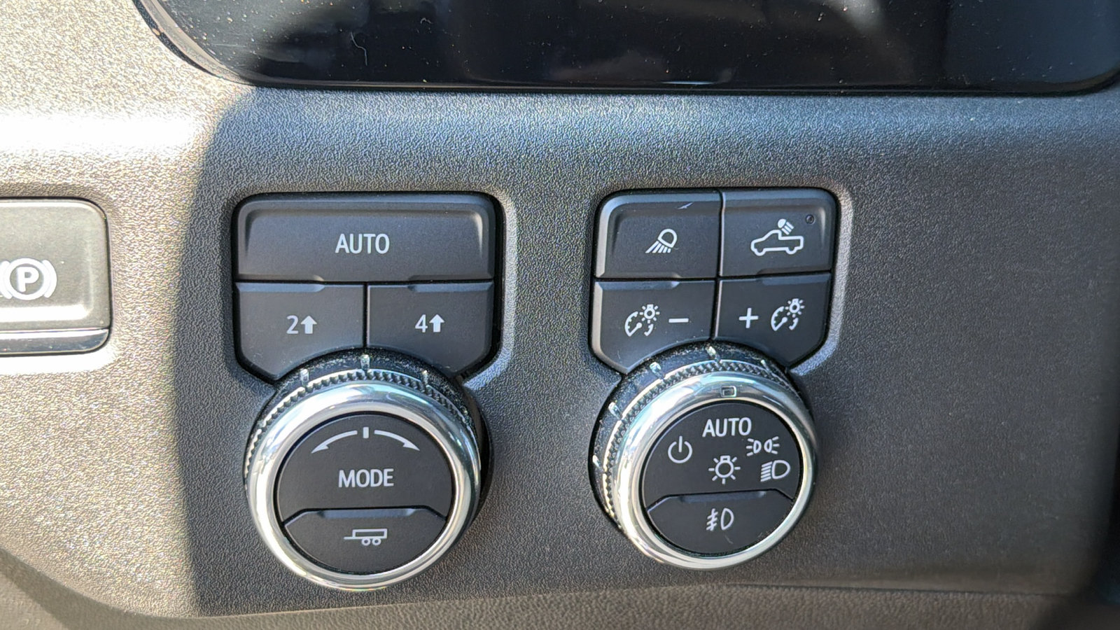 Used 2025 GMC Sierra 1500 SLT AWD/4WD image 26