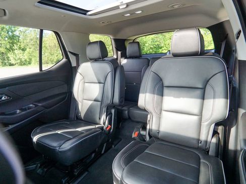 Used 2021 Chevrolet Traverse High Country AWD/4WD image 38