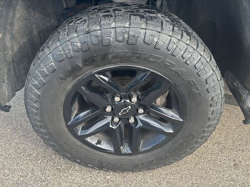 Used 2020 Chevrolet Silverado 1500 Custom Trail Boss w/ Custom Convenience Package AWD/4WD image 9
