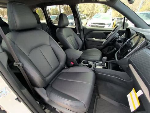 Certified 2025 Subaru Forester Limited w/ Protection Package image 21