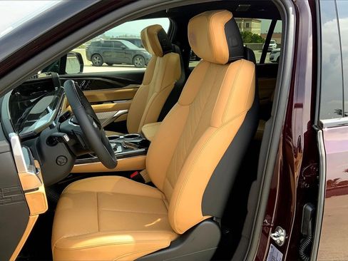 New 2025 Cadillac Escalade IQ Luxury 2 image 12