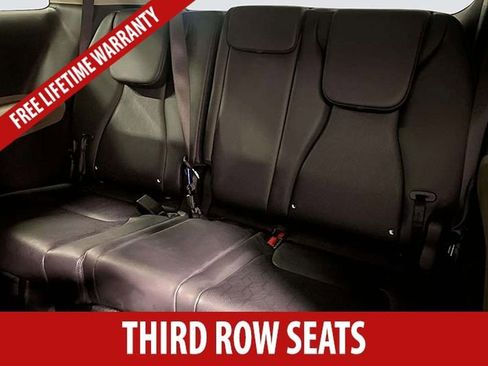 Used 2025 Kia Carnival FWD image 17