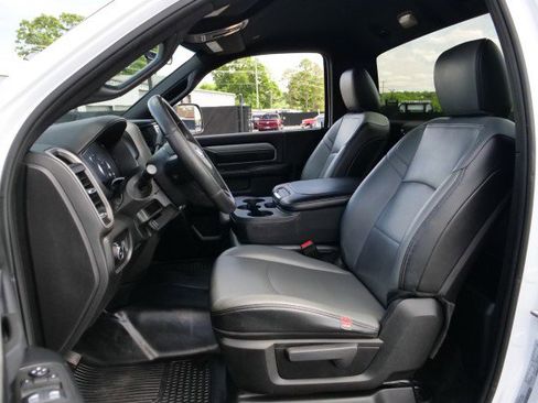 Used 2022 RAM 3500 Tradesman RWD image 3