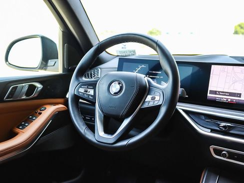 Used 2026 BMW X5 sDrive40i w/ Premium Package RWD image 16
