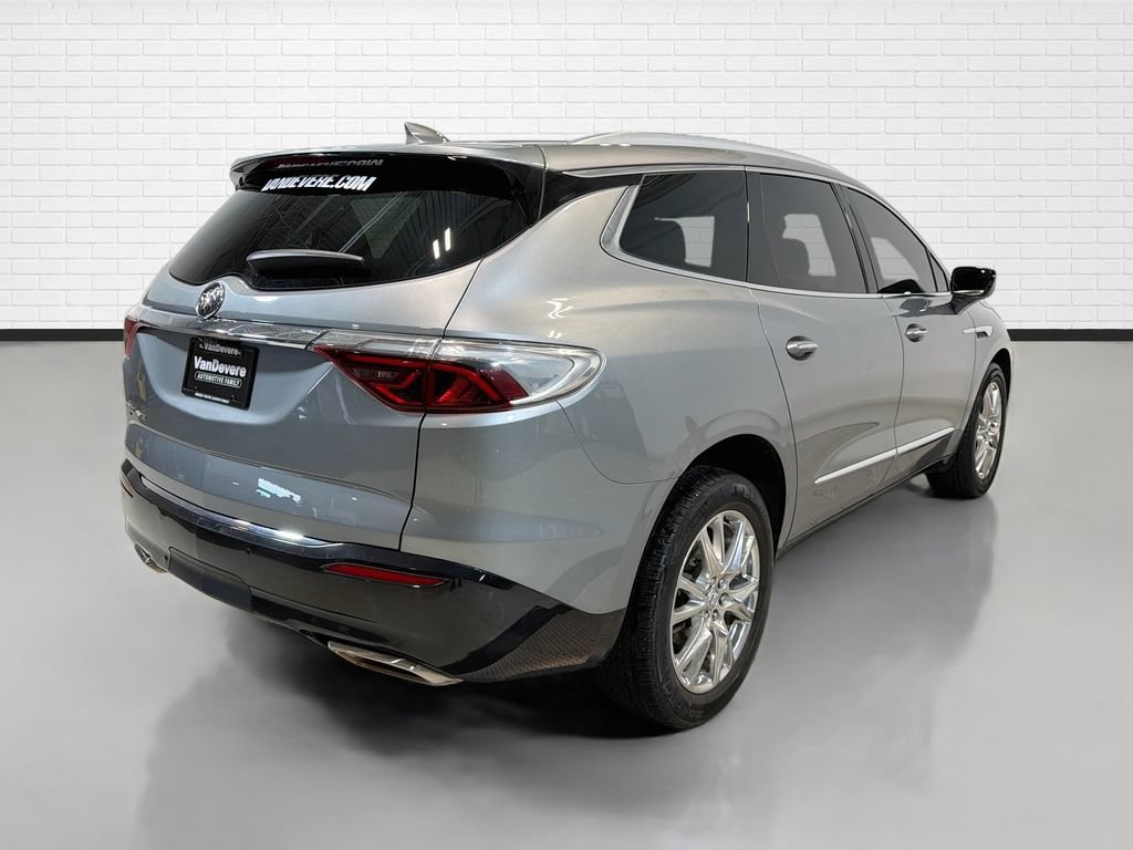 Used 2024 Buick Enclave Premium w/ Experience Buick Package AWD/4WD image 8