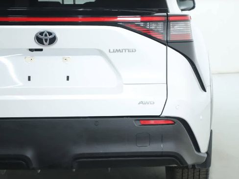 Used 2024 Toyota bZ4X Limited image 45