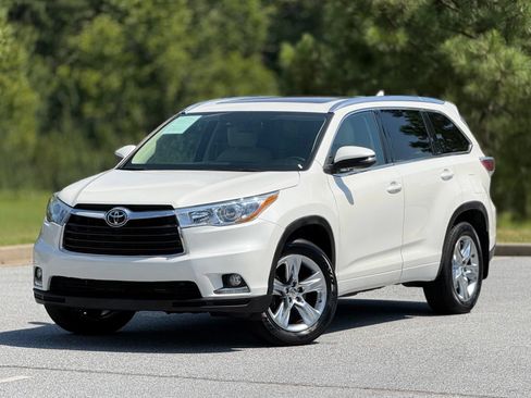 Used 2015 Toyota Highlander Limited Platinum AWD/4WD image 8