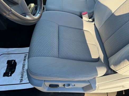 Used 2012 Ford F150 XLT w/ XLT Chrome Pkg image 19