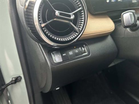 Used 2025 Chevrolet Equinox ACTIV w/ Safety and Technology Package image 22