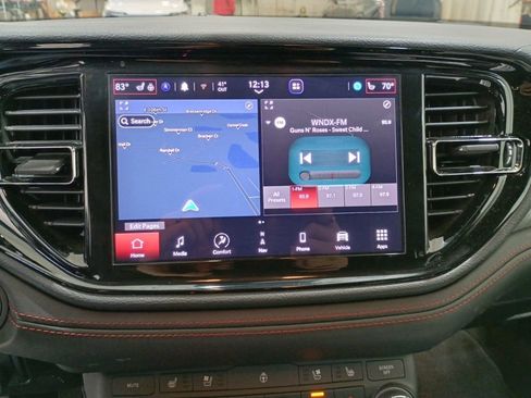 Used 2025 Dodge Durango GT AWD/4WD image 18