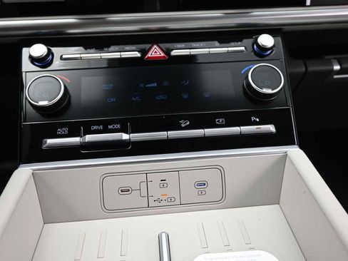 New 2026 Hyundai Santa Fe SE image 18