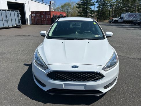 Used 2018 Ford Focus SE image 2