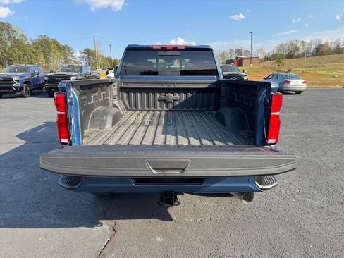 New 2026 Chevrolet Silverado 2500 High Country w/ High Country Premium Package AWD/4WD image 7
