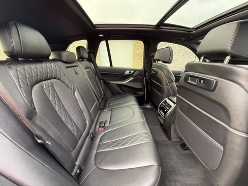 Used 2021 BMW X5 M50i w/ Premium Package image 27