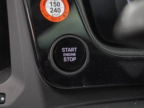 Used 2025 Porsche Cayenne Coupe AWD/4WD image 25