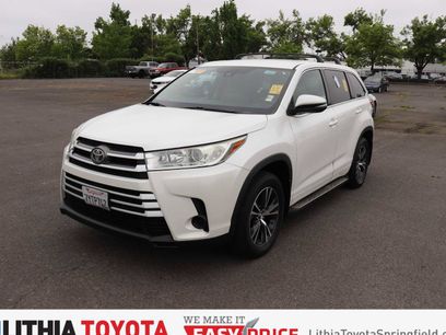 Used 2017 Toyota Highlander LE