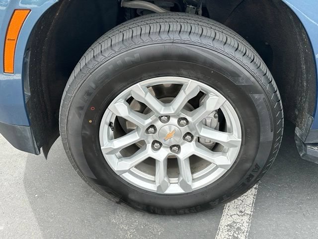 Used 2025 Chevrolet Tahoe LT AWD/4WD image 13