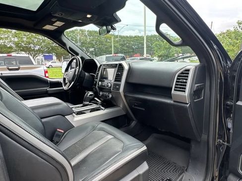 Used 2019 Ford F150 Platinum w/ Equipment Group 701A Luxury AWD/4WD image 18