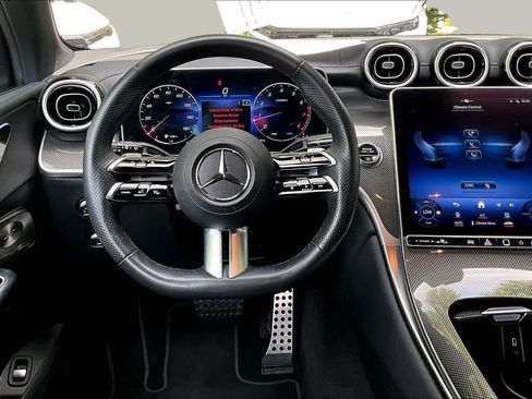 Certified 2024 Mercedes-Benz GLC 300 image 6