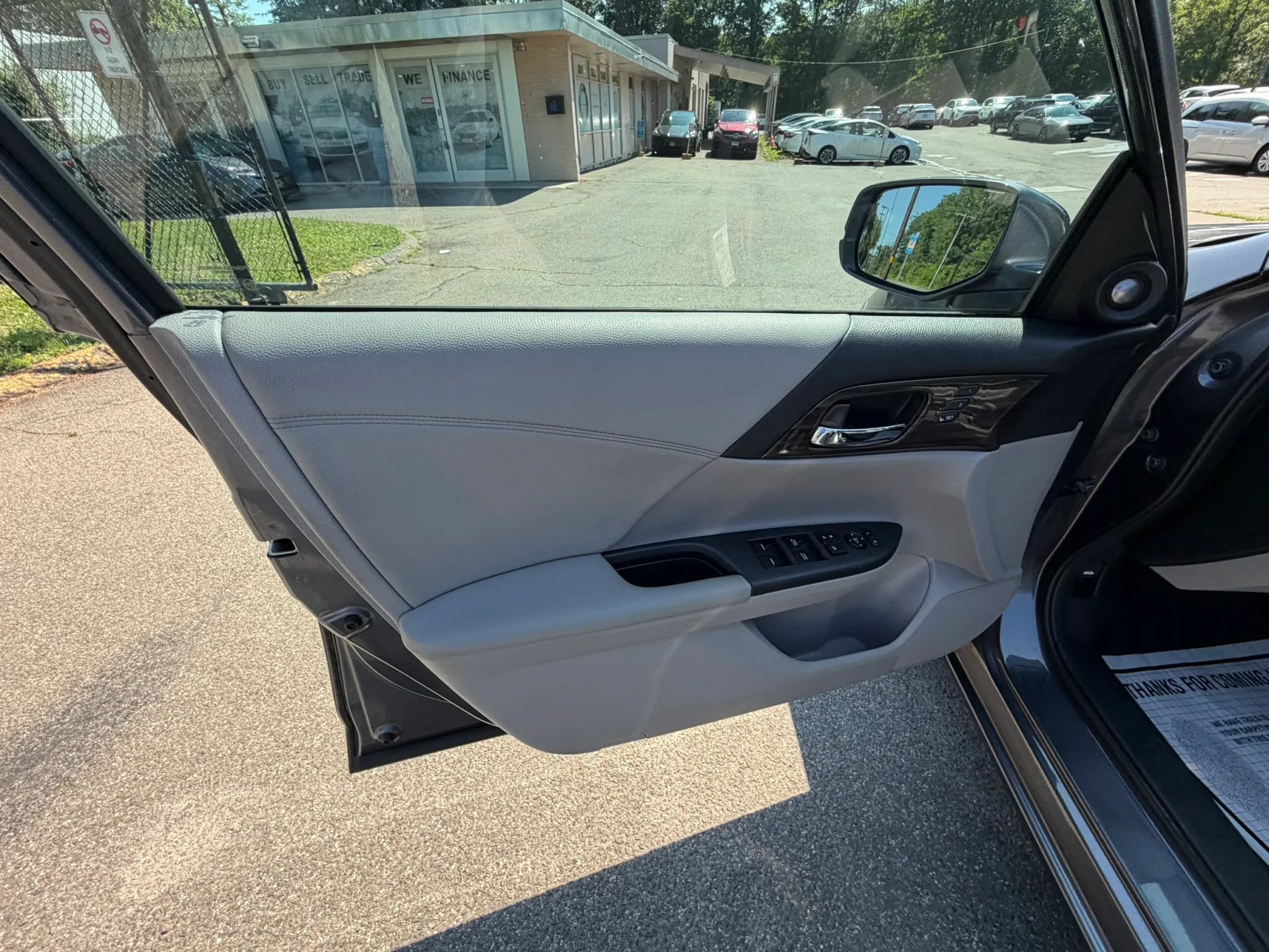 Used 2016 Honda Accord EX-L image 11