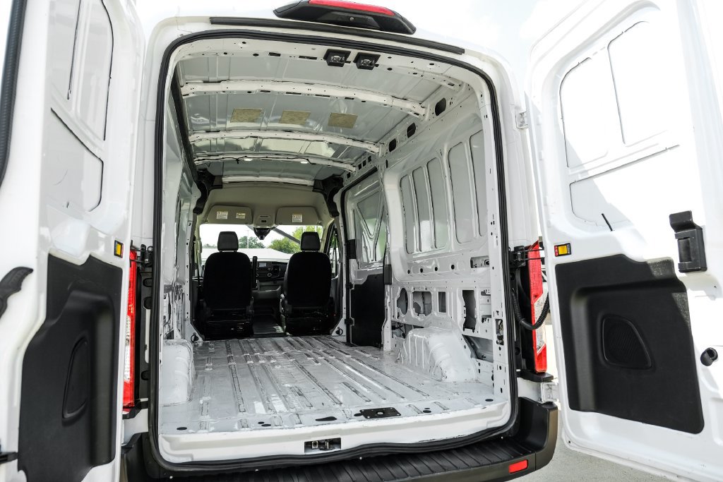 Used 2023 Ford Transit 250 Medium Roof AWD image 48