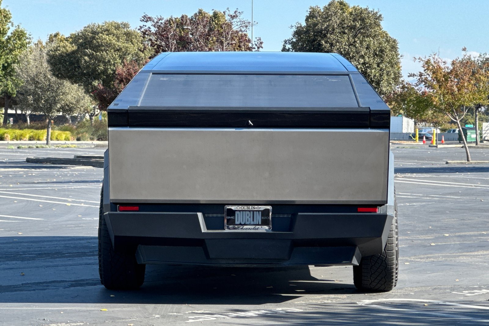Used 2024 Tesla Cybertruck AWD Crew Cab image 5