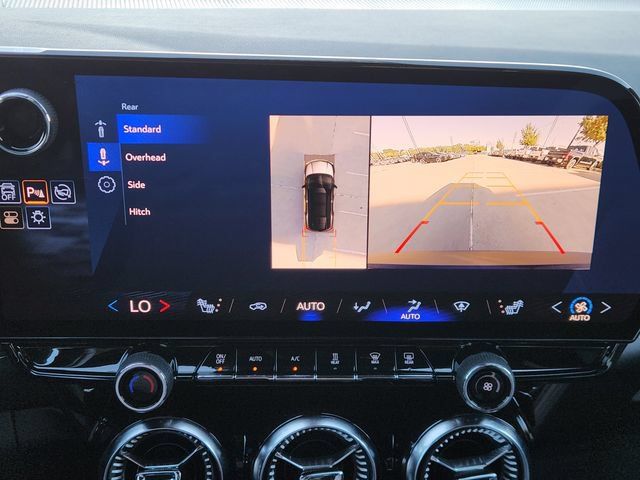 Used 2024 Chevrolet Blazer EV LT AWD/4WD image 16
