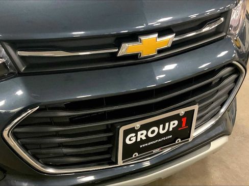 Used 2022 Chevrolet Trax LT w/ LT Convenience Package image 27