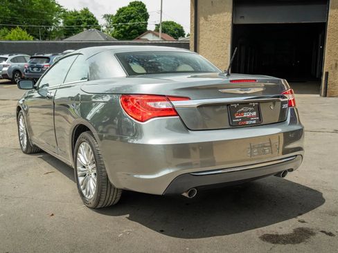 Used 2012 Chrysler 200 Limited FWD image 8