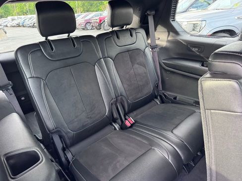 Used 2024 Jeep Grand Cherokee L Laredo image 26