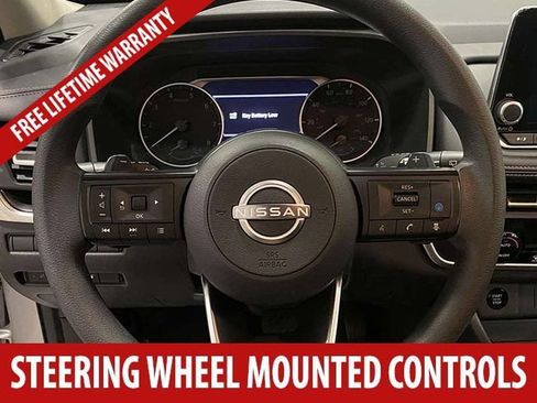 Used 2024 Nissan Rogue SV AWD/4WD image 10
