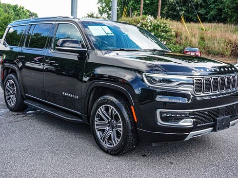 Used 2023 Jeep Wagoneer Series II image 3