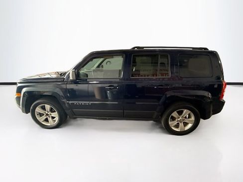 Used 2014 Jeep Patriot Latitude FWD image 9