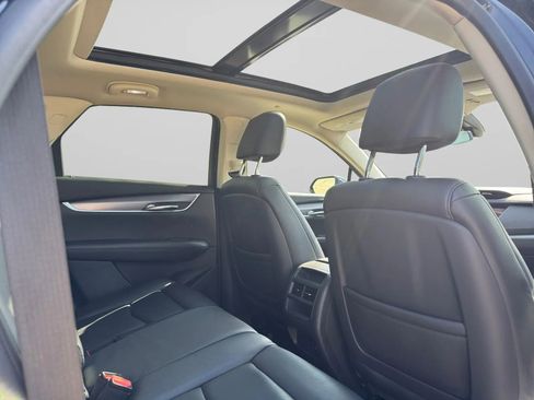Used 2019 Cadillac XT5 Luxury FWD image 32
