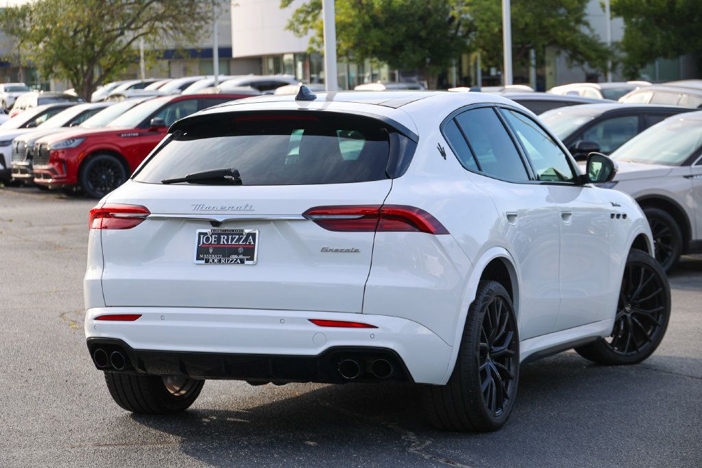 Used 2024 Maserati Grecale Modena AWD/4WD image 27