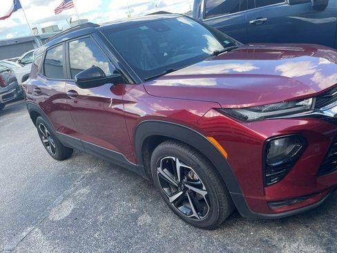 Used 2022 Chevrolet TrailBlazer RS w/ Sun and Liftgate Package FWD image 4