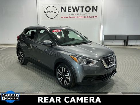 Used 2020 Nissan Kicks SV image 1