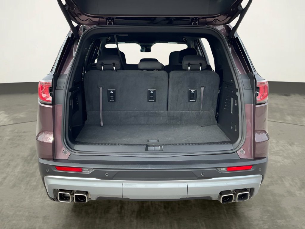 Used 2025 GMC Acadia Elevation FWD image 41