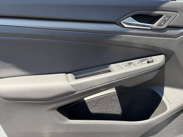 New 2026 Volkswagen GTI SE FWD image 17