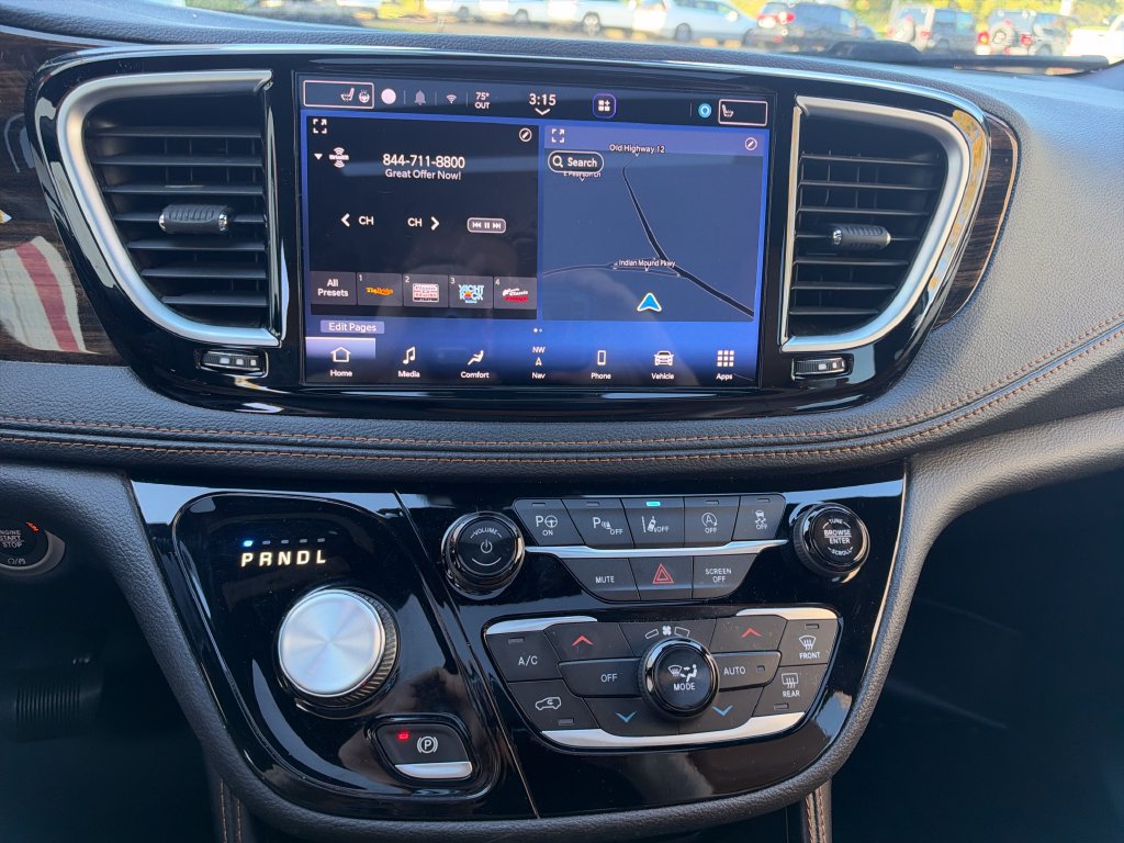 Used 2021 Chrysler Pacifica Pinnacle AWD/4WD image 20