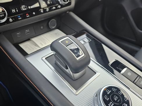 New 2025 Mitsubishi Outlander SEL image 23