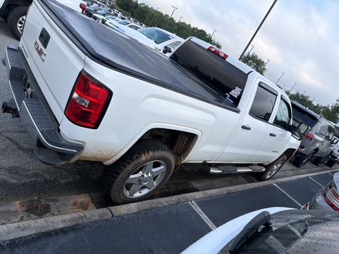 Used 2018 GMC Sierra 2500 4x4 Crew Cab image 11