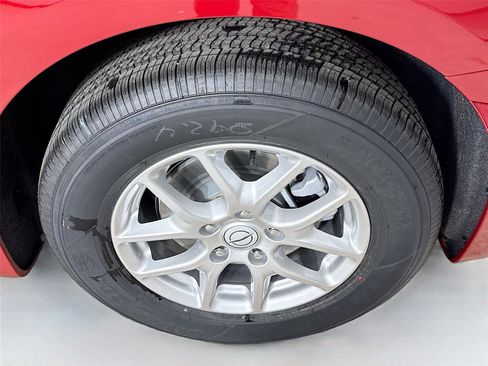 New 2026 Chrysler Pacifica Select image 32