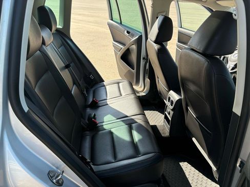 Used 2013 Volkswagen Tiguan S image 30