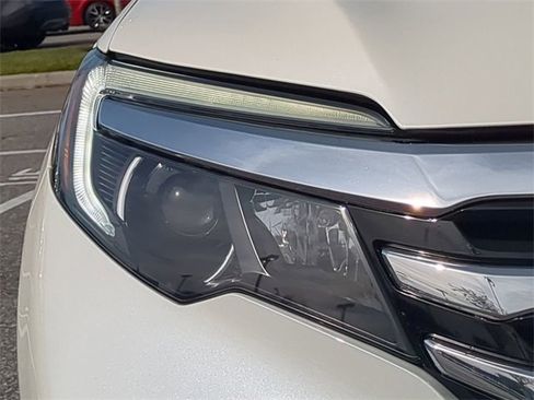 Used 2016 Honda Pilot Touring image 10