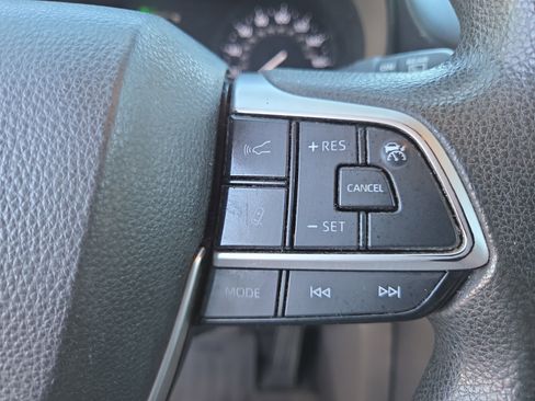 Certified 2021 Toyota Sienna LE image 27