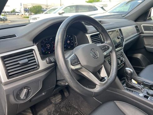 Used 2023 Volkswagen Atlas Cross Sport SE w/ Panoramic Sunroof Package AWD/4WD image 12
