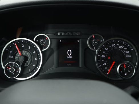 New 2026 RAM 2500 Big Horn AWD/4WD image 12