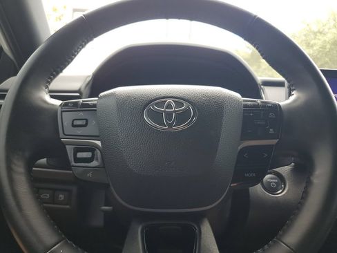 Used 2025 Toyota Camry XSE FWD image 22